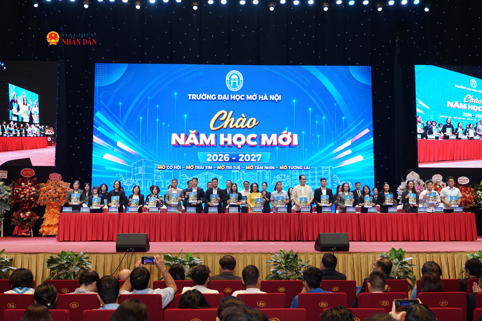 Lễ ký kết Biên bản ghi nhớ hợp tác giữa Trường Đại học Mở Hà Nội và các doanh nghiệp đồng hành