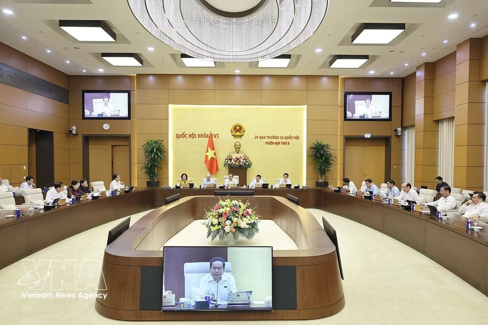 An overview of the NA Standing Committee's sixth session on September 21 (Photo: VNA) vnanet-tranthanhman2.jpg