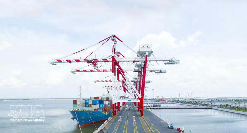 Long An International Port is one of the important gateways for Tay Ninh to connect its goods with the seaport system and international transport routes (Photo: VNA)