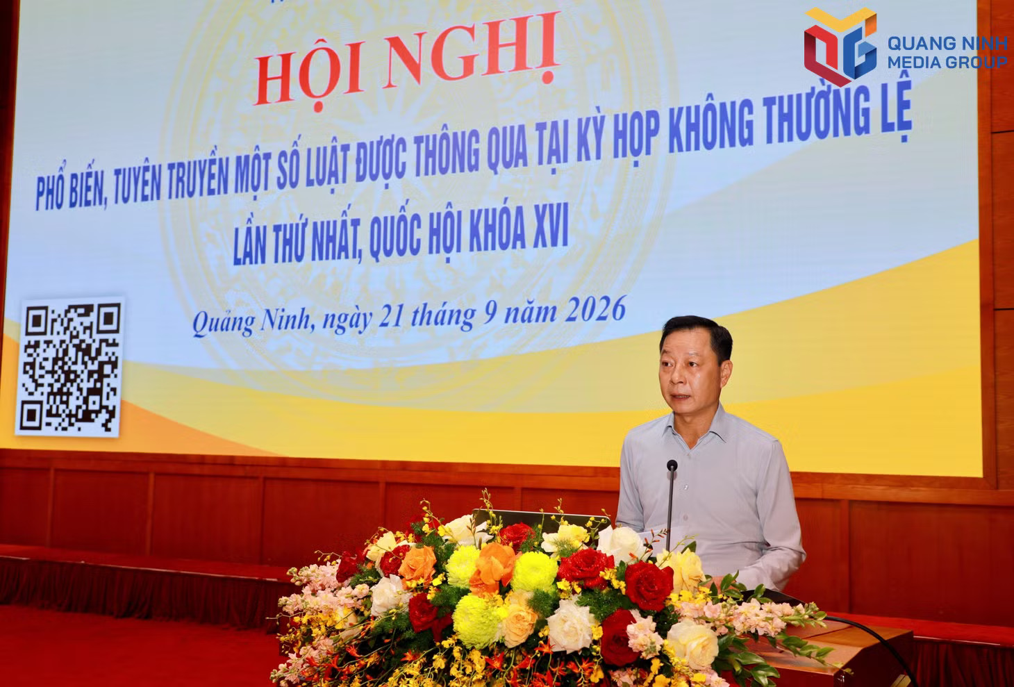 Phó Chủ tịch UBND thành phố, Chủ tịch Hội đồng Phối hợp phổ biến, giáo dục pháp luật thành phố Quảng Ninh Lê Văn Ánh phát biểu khai mạc hội nghị.