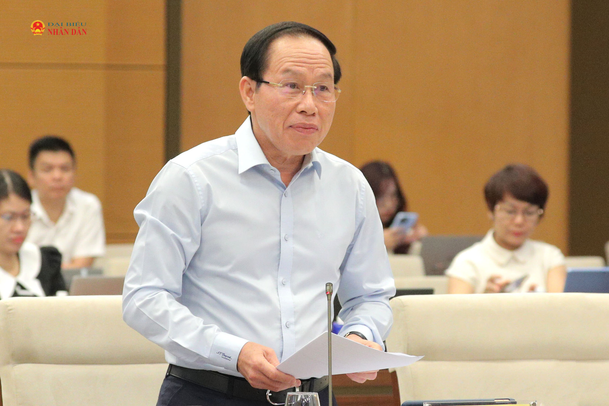 Phó Thủ tướng Chính phủ Lê Tiến Châu phát biểu tại phiên họp