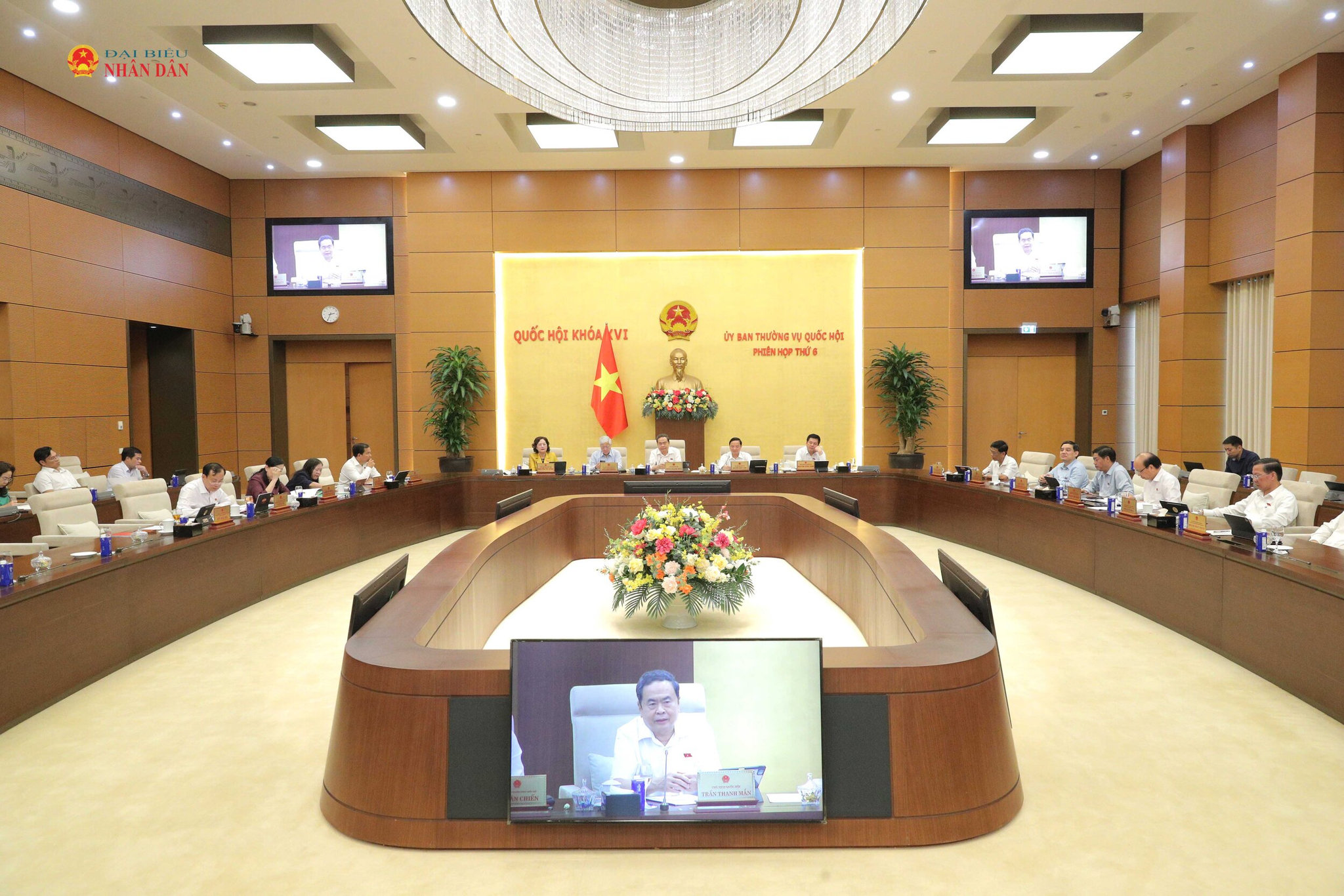 Toàn cảnh phiên họp