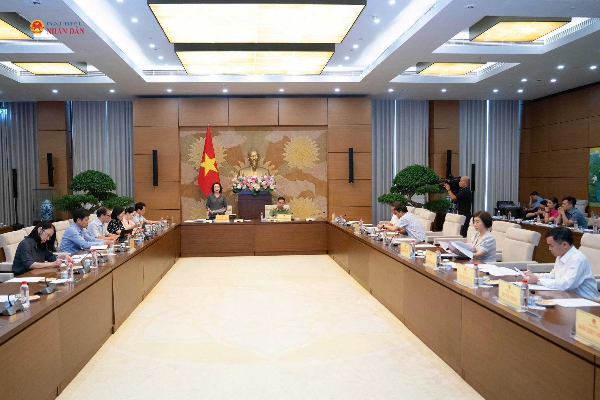 Toàn cảnh phiên họp