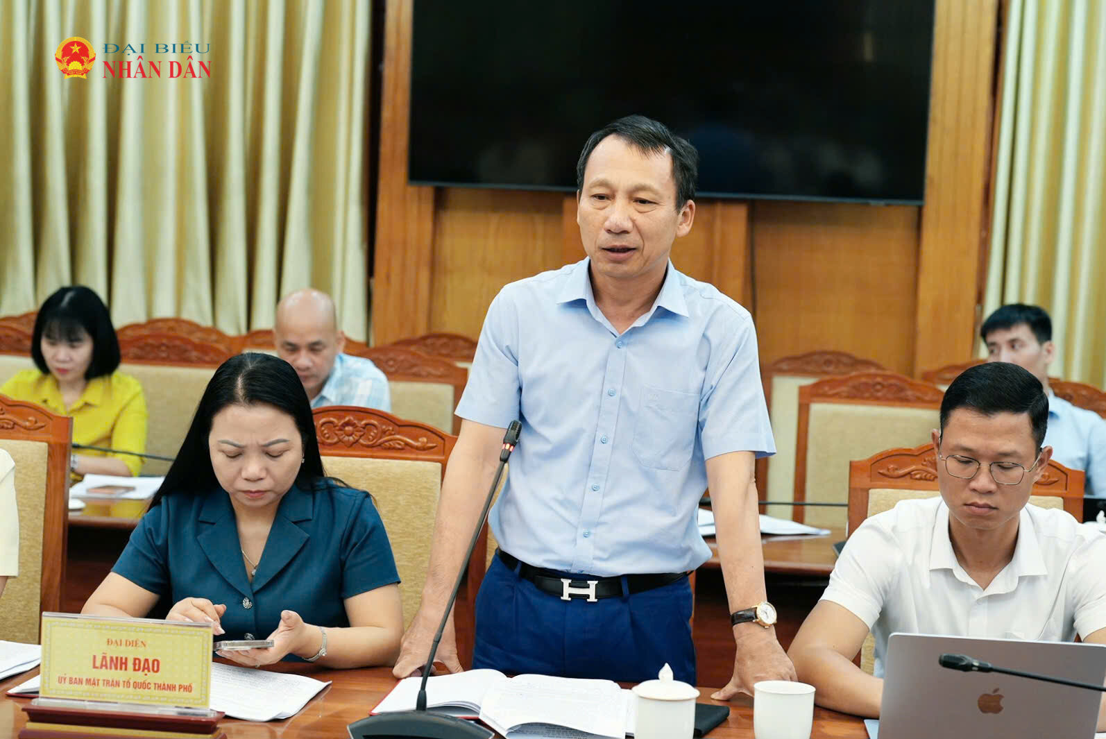 Trưởng Ban Kinh tế - Ngân sách HĐND thành phố Nguyễn Tiến Tài phát biểu tại buổi làm việc