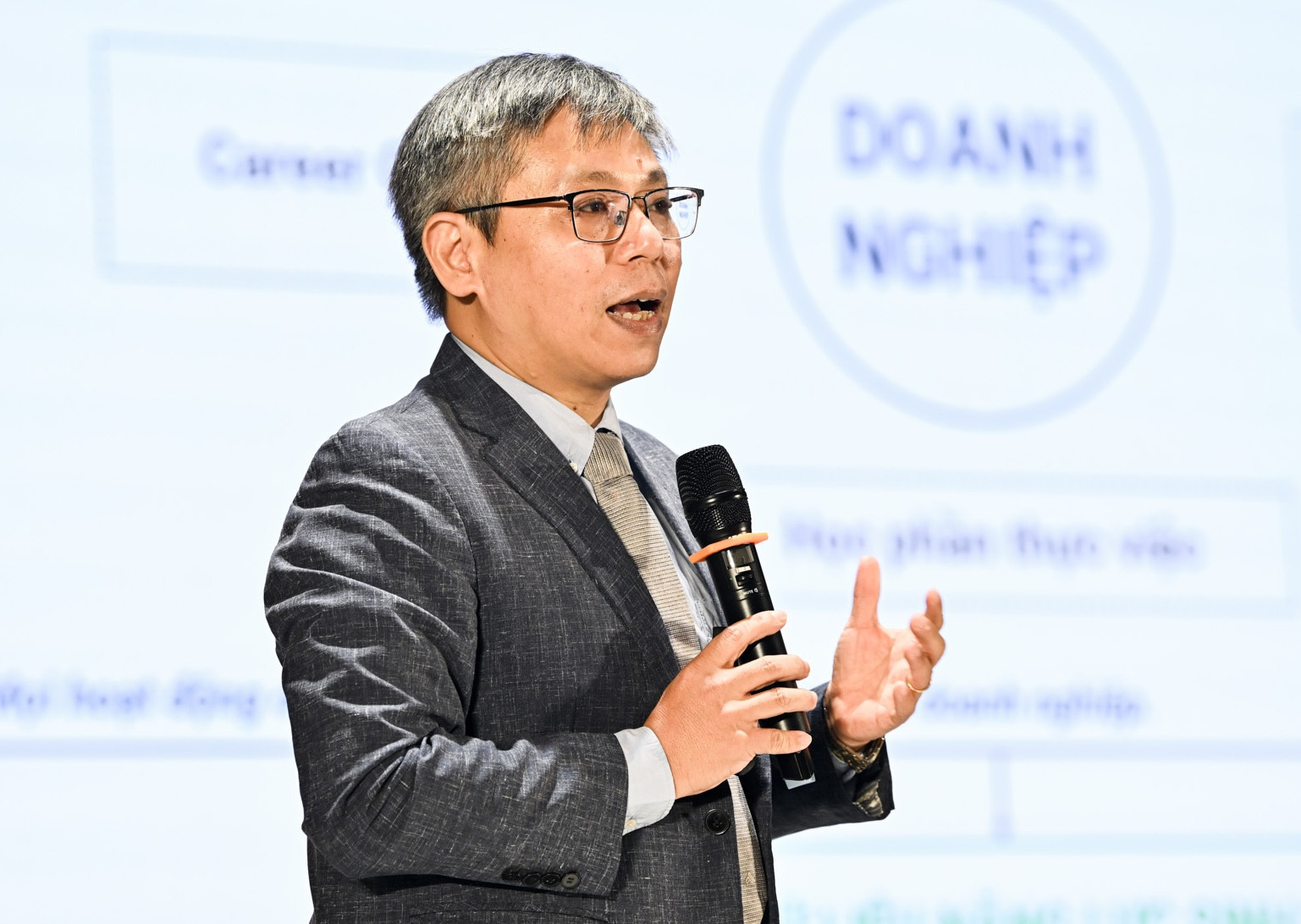 PGS.TS Lê Hiếu Học, Trưởng khoa Khoa học và Công nghệ Giáo dục, Đại học Bách khoa Hà Nội