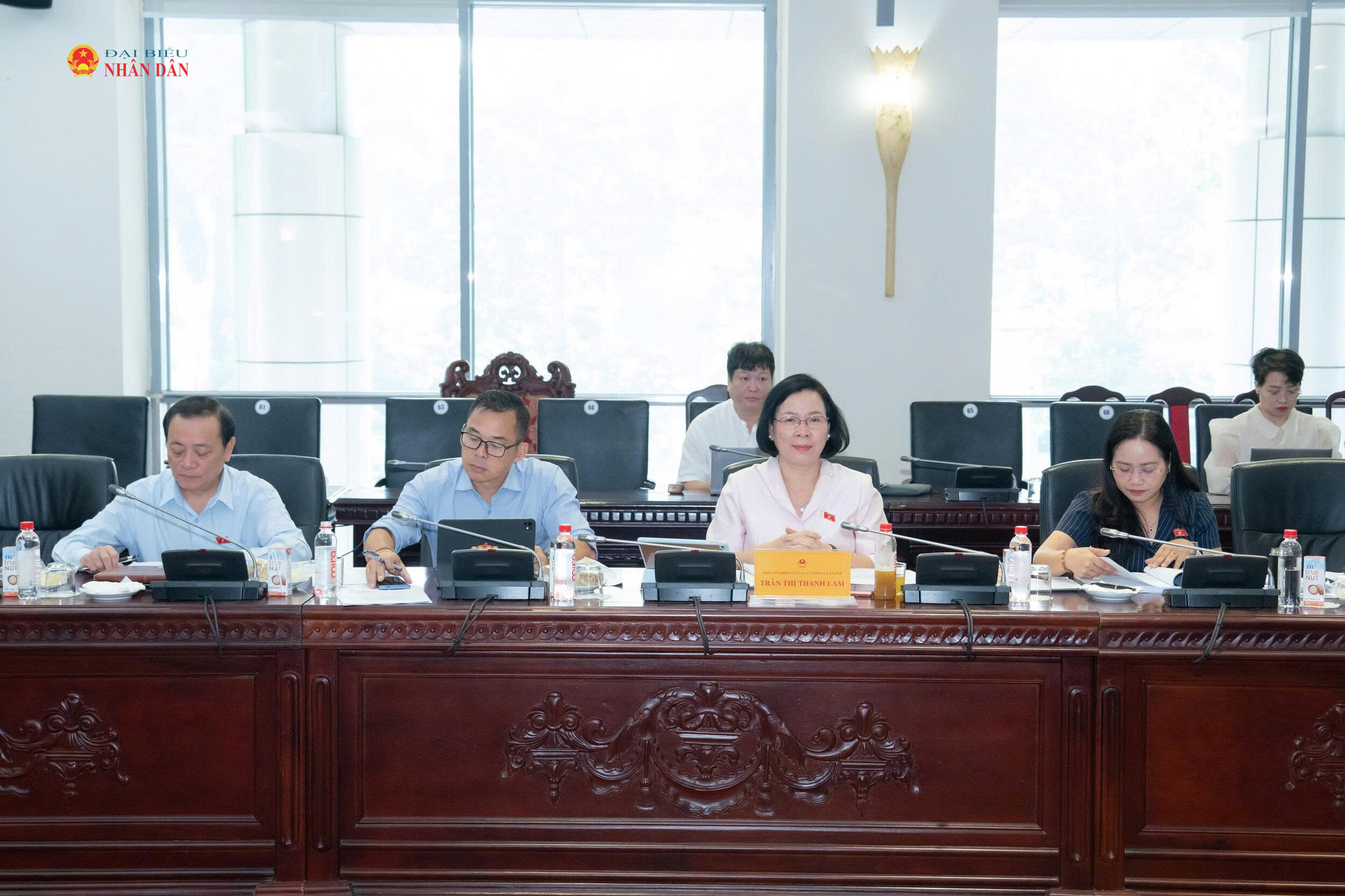 Các đại biểu tham dự phiên họp