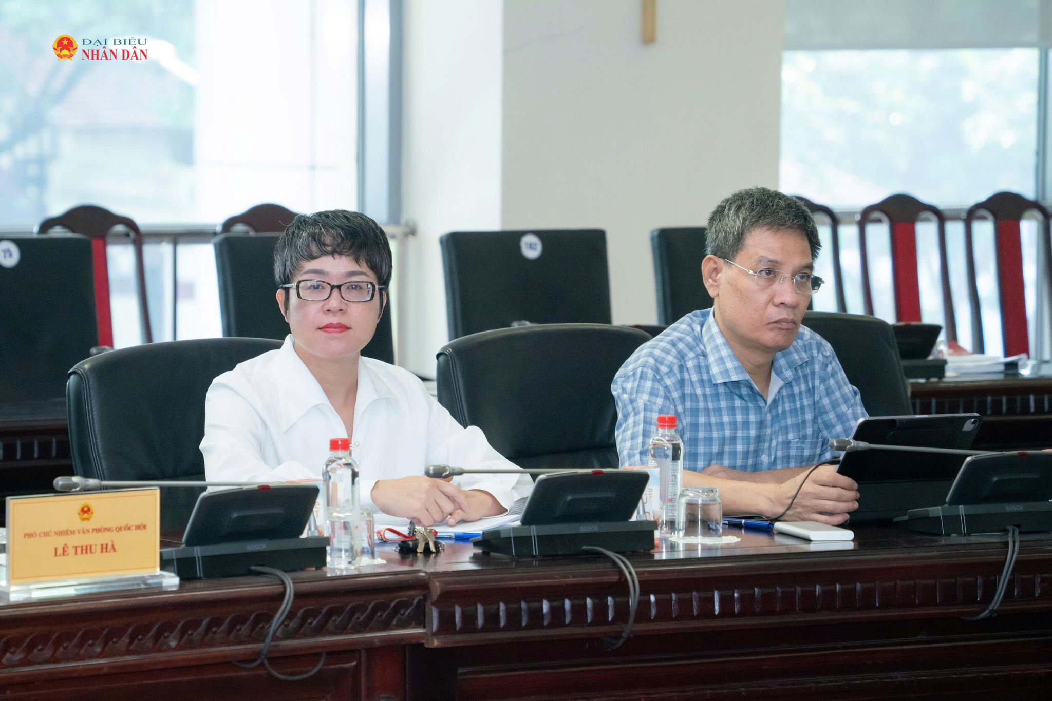 Các đại biểu tham dự phiên họp