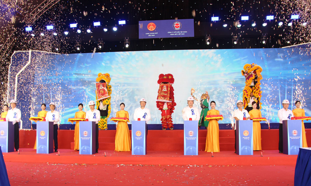 Bí thư Thành ủy Bắc Ninh và các đại biểu phát lệnh khởi công dự án