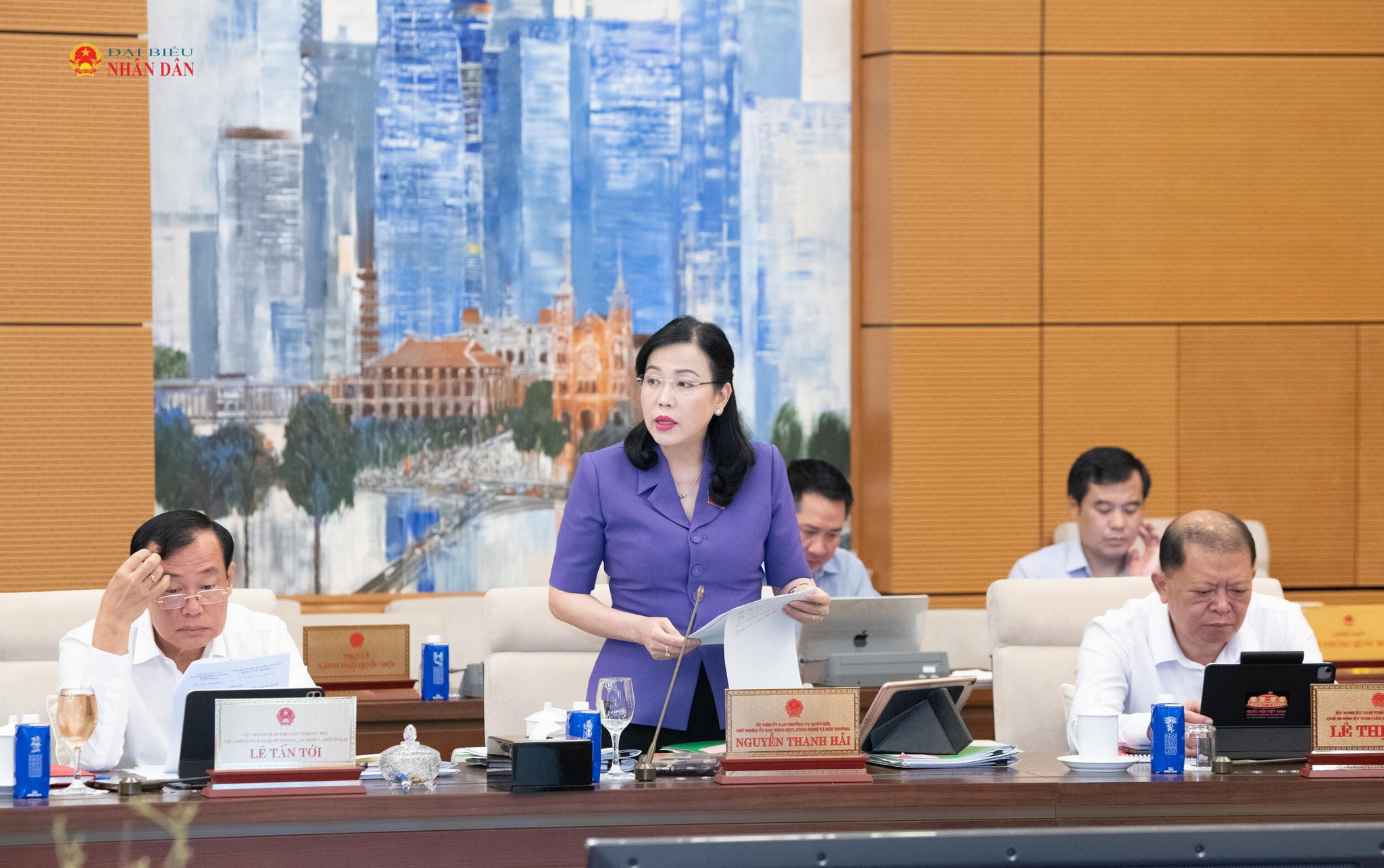 Chủ nhiệm Ủy ban Khoa học, Công nghệ và Môi trường Nguyễn Thanh Hải trình bày thẩm tra