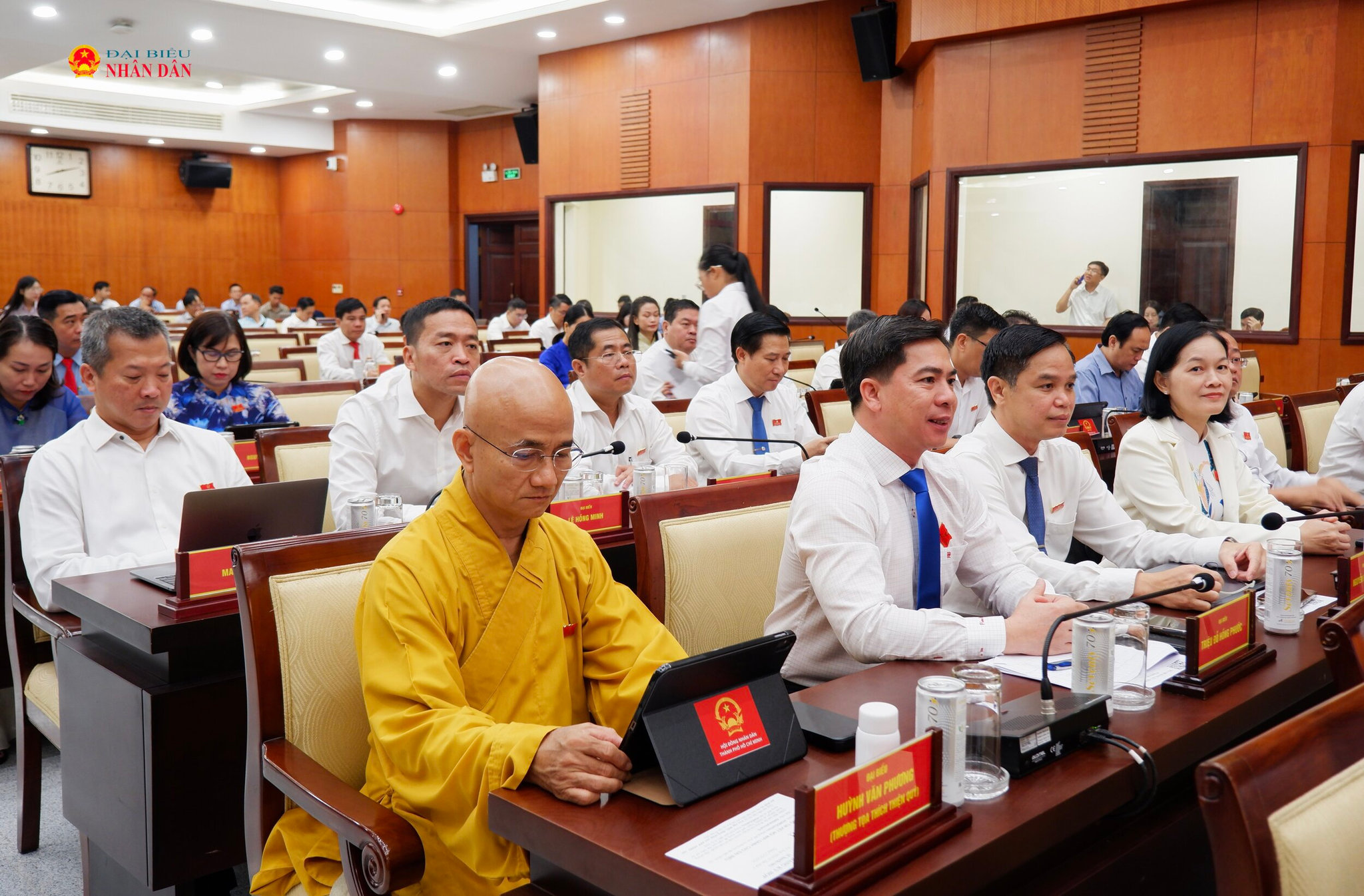 Các đại biểu tham dự kỳ họp