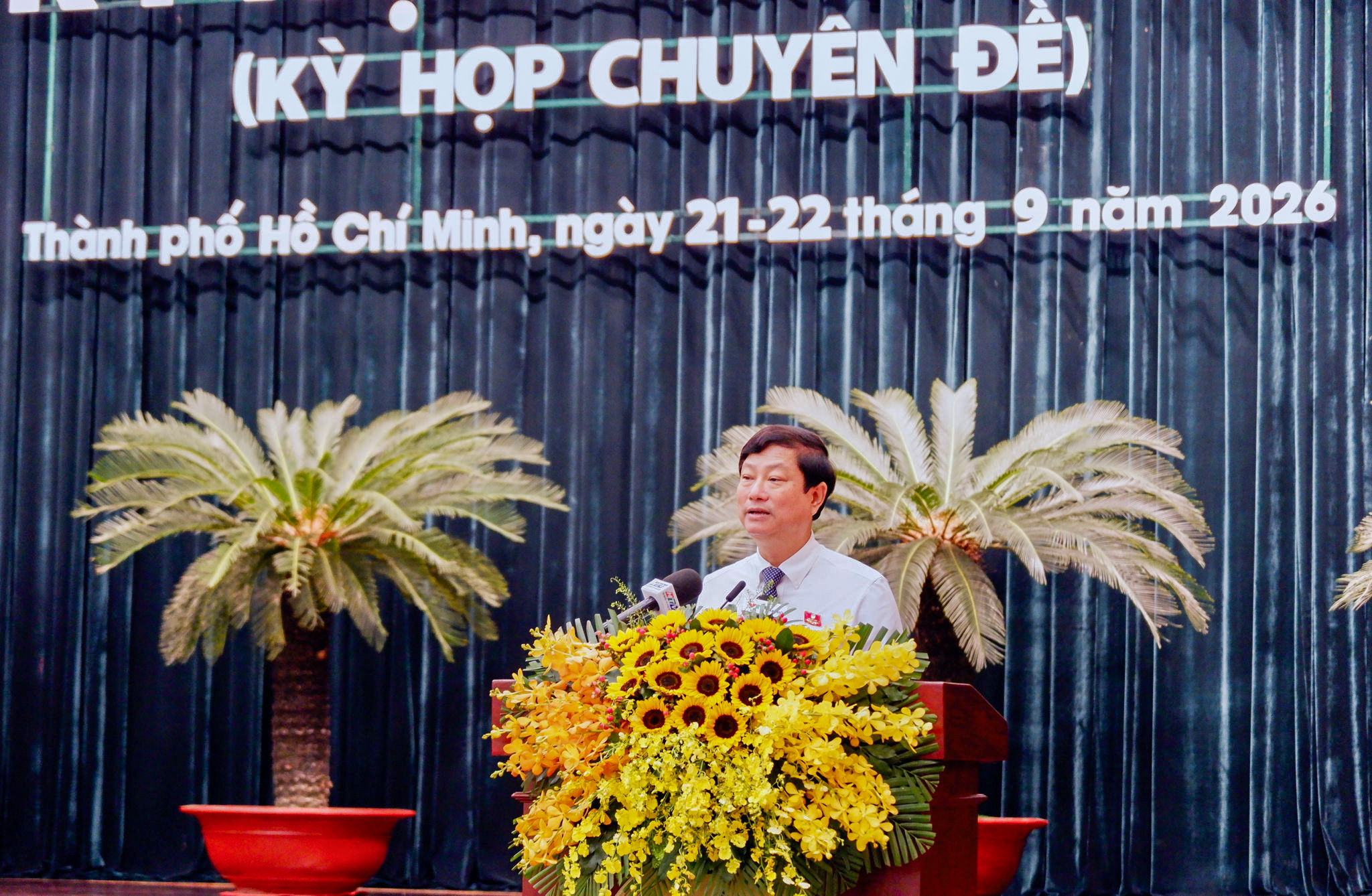 Phó Bí thư Thành ủy, Chủ tịch HĐND Thành phố Hồ Chí Minh Võ Văn Minh phát biểu bế mạc kỳ họp