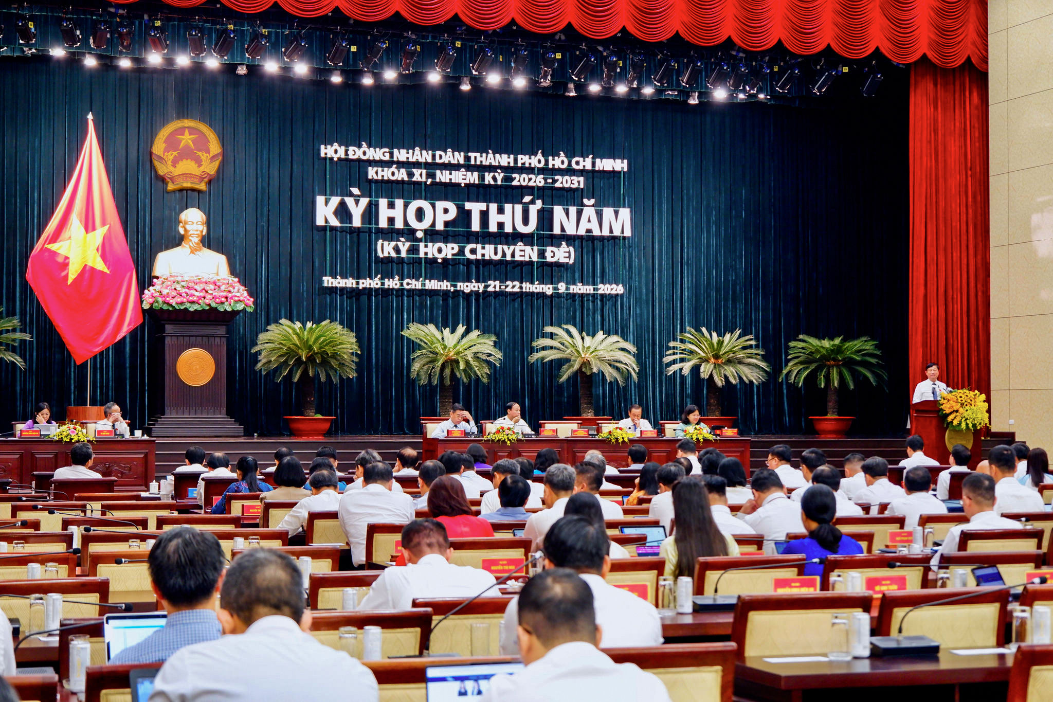 Quang cảnh Kỳ họp thứ Năm, HĐND thành phố Hồ Chí Minh