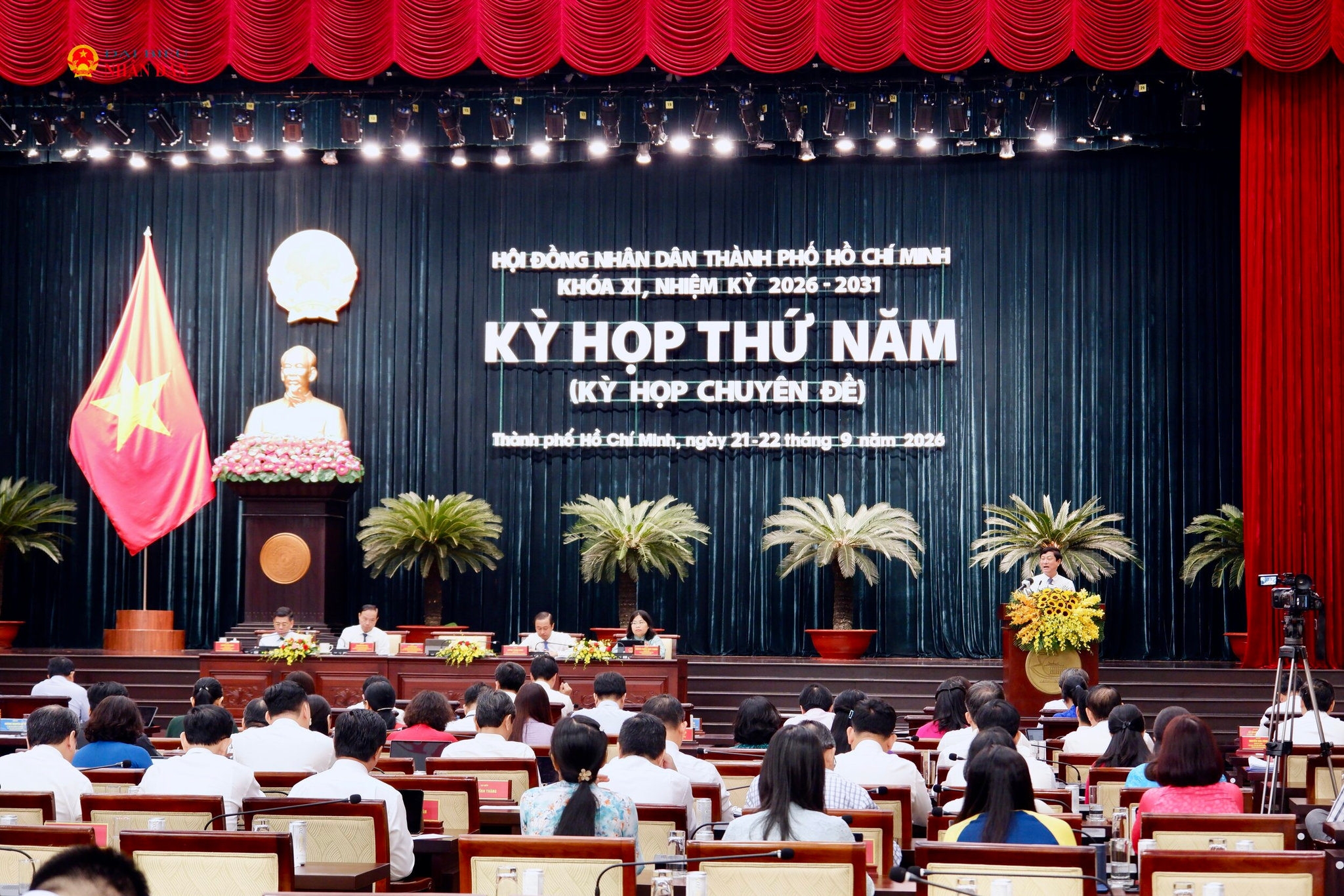 Quang cảnh kỳ họp