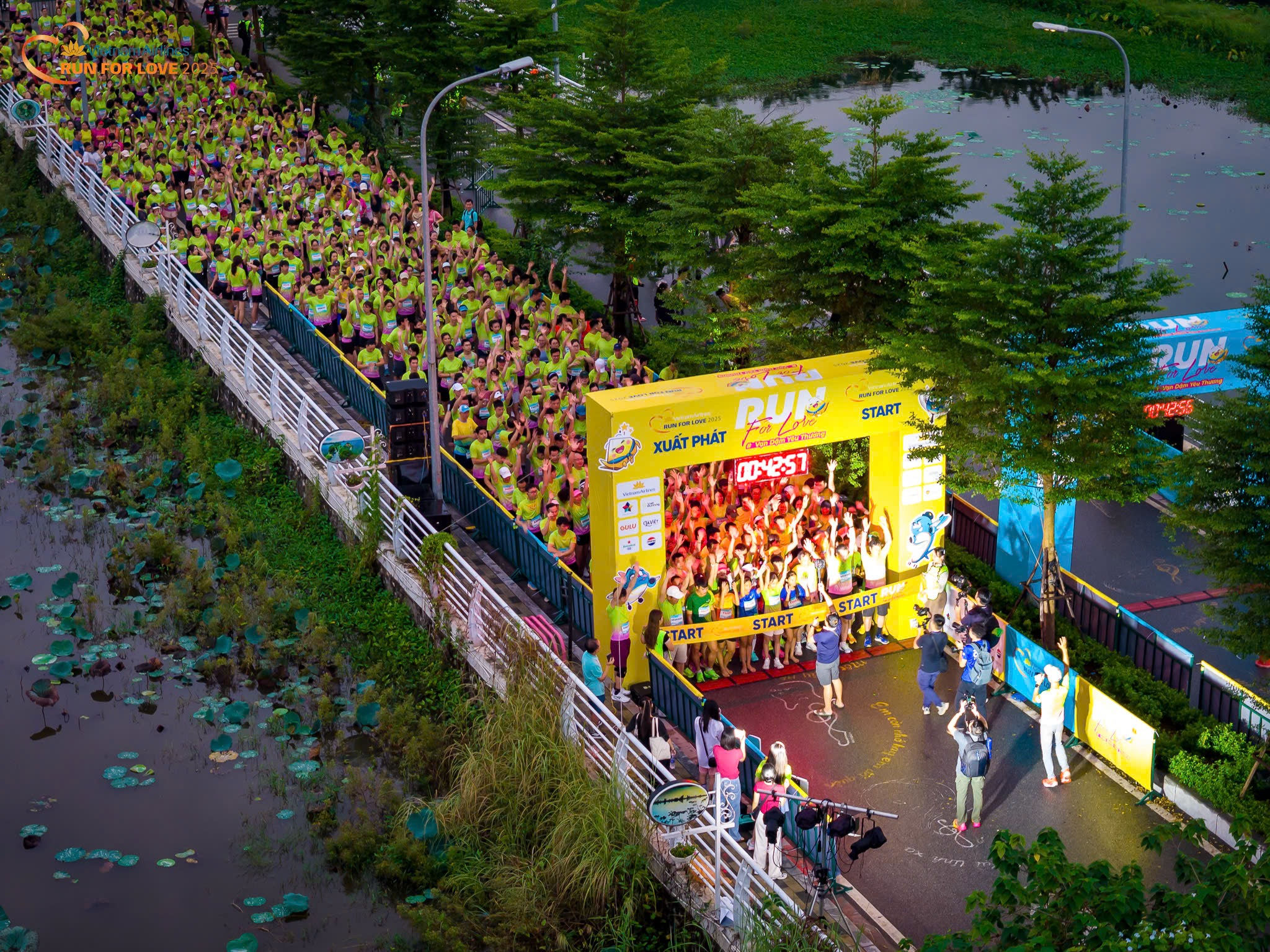 Qua 5 mùa tổ chức, Run For Love trở thành điểm hẹn quen thuộc của cộng đồng yêu chạy bộ trong mùa thu Hà Nội