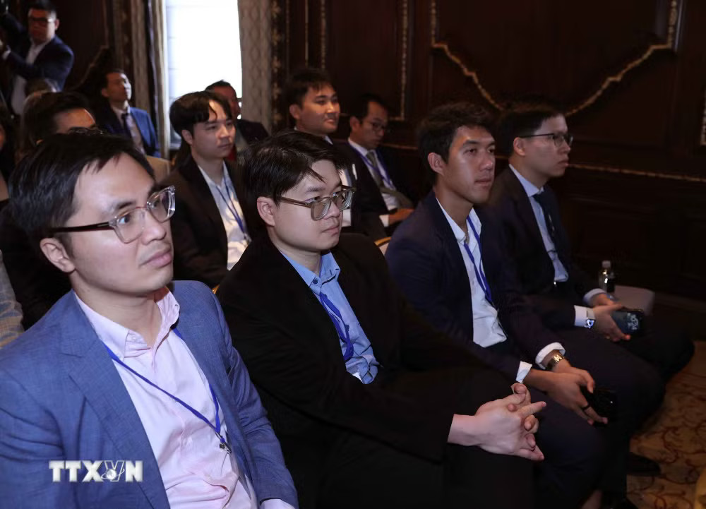 Các đại biểu tham dự buổi gặp gỡ. (Ảnh: Thống Nhất/TTXVN) Các đại biểu tham dự buổi gặp gỡ