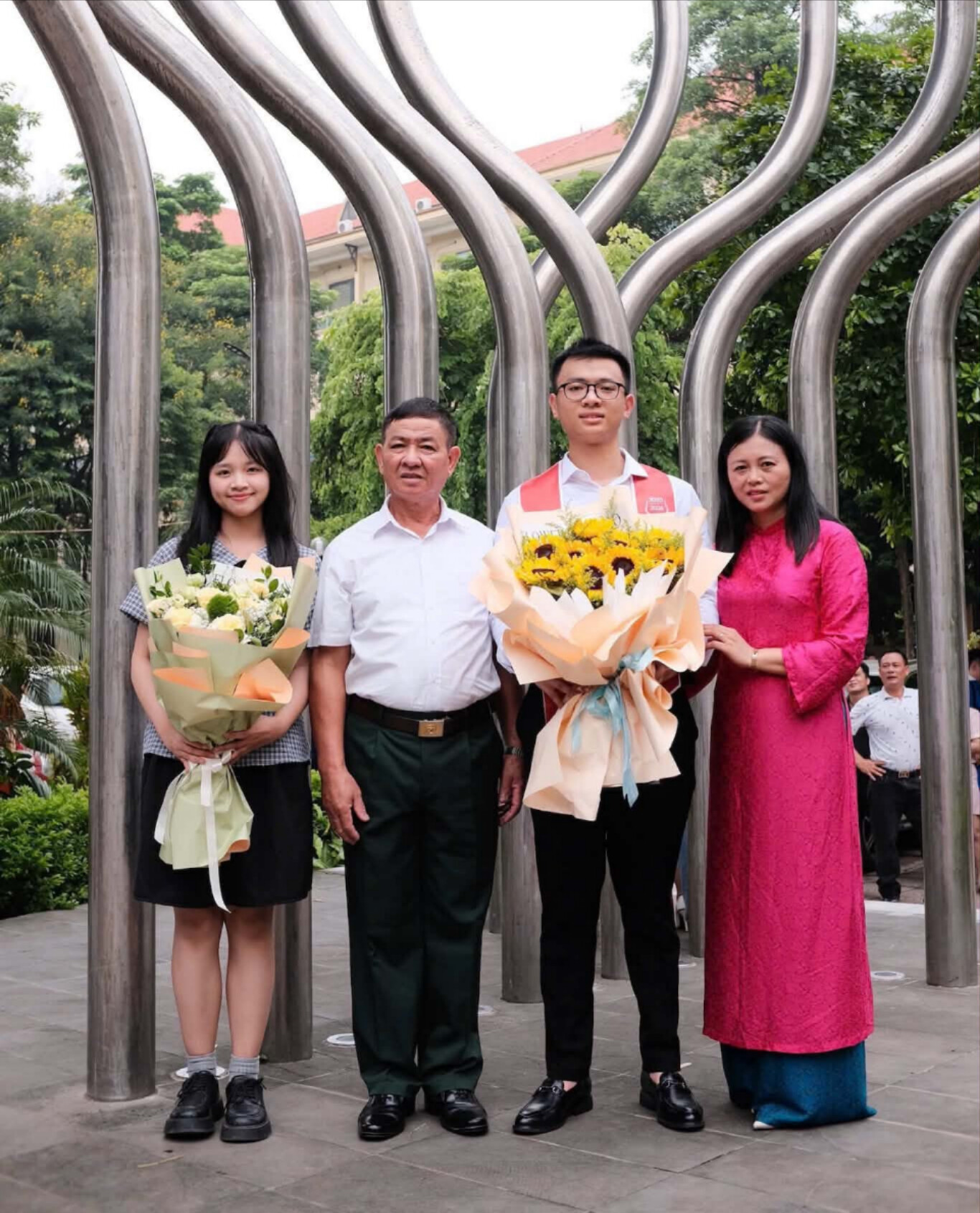 Bên cạnh nỗ lực của bản thân, gia đình cũng là điểm tựa tinh thần của Minh trong giai đoạn nước rút