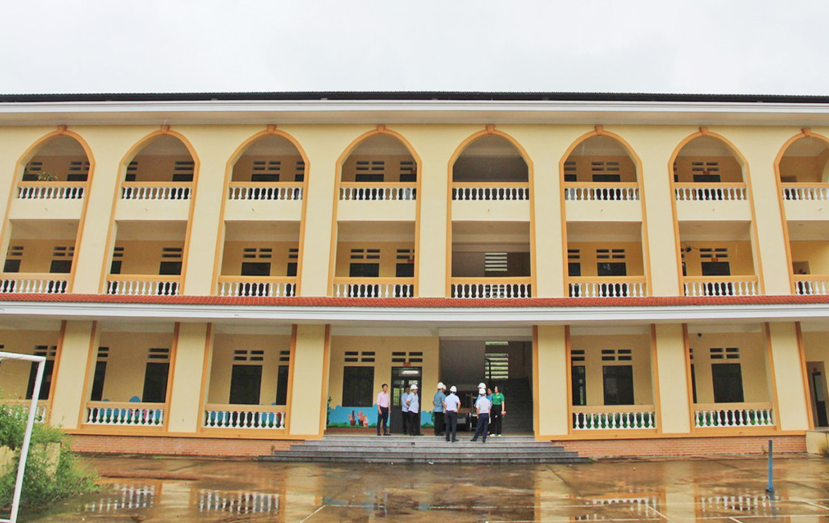 Trường PTDT bán trú Tiểu học và THCS Nậm Dạng được đầu tư từ nguồn lực Chương trình MTQG 1719