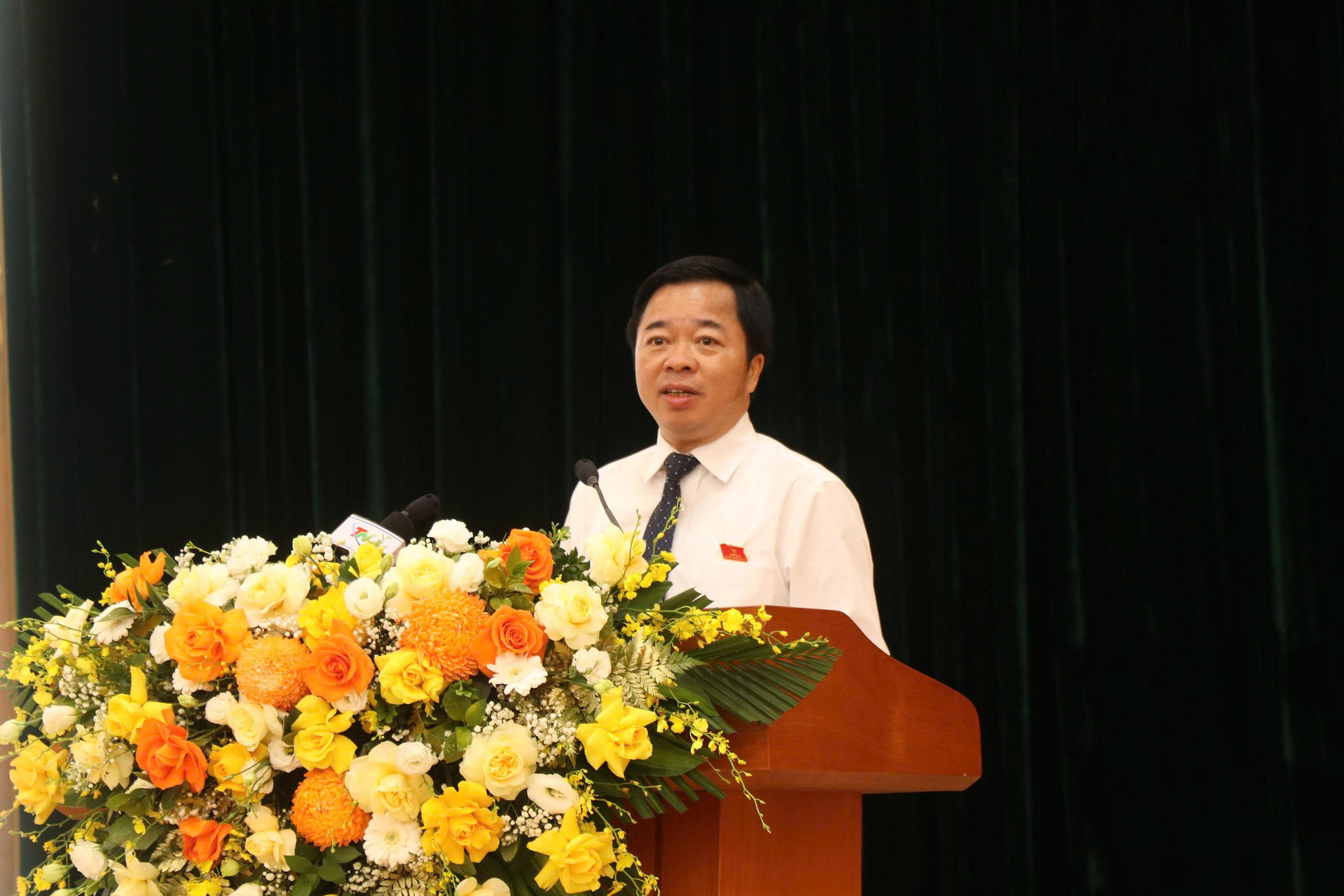 Phó Bí thư Tỉnh ủy, Chủ tịch HĐND tỉnh Thái Nguyên Bùi Văn Lương phát biểu tại Kỳ họp