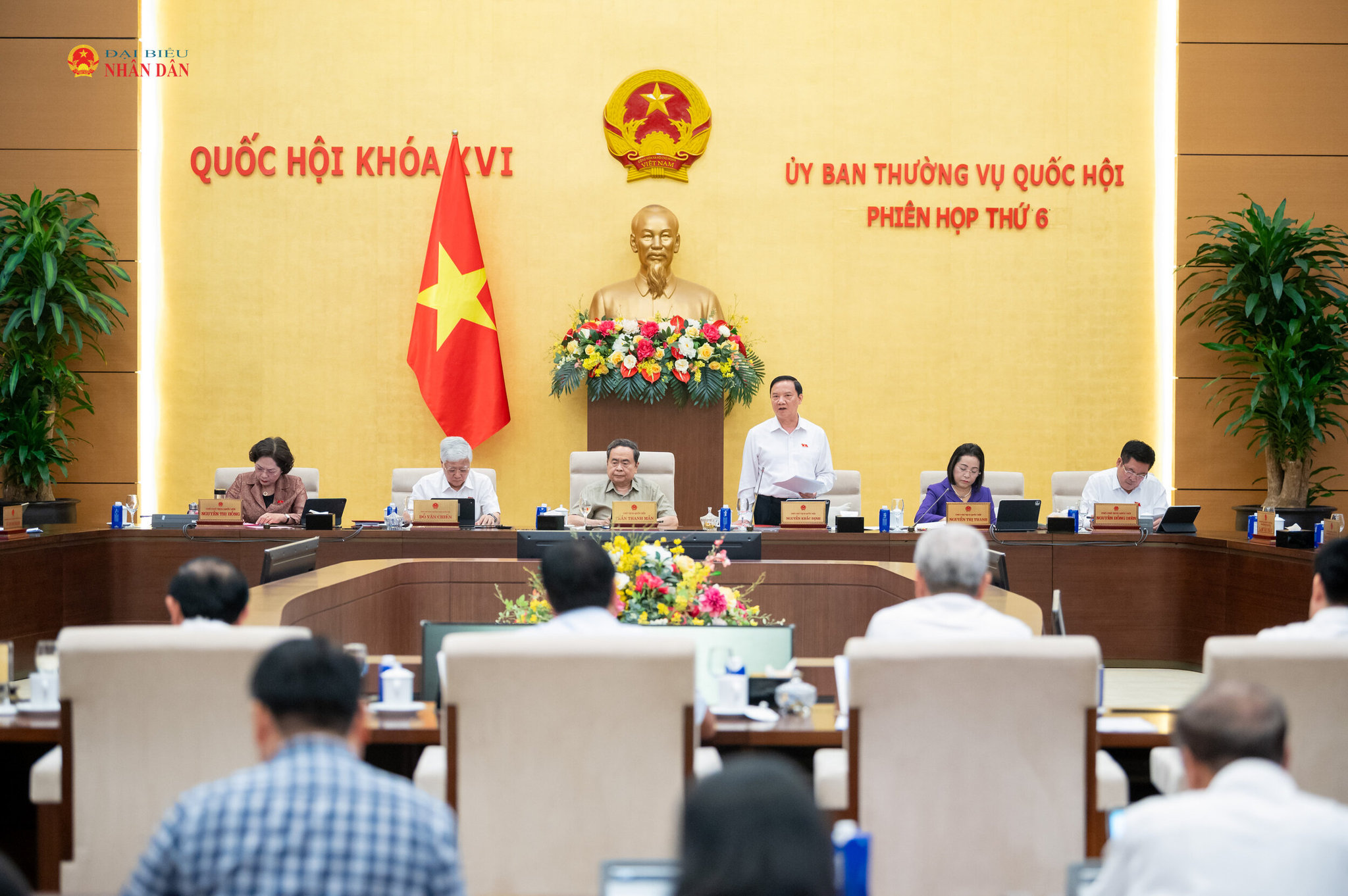 Phó Chủ tịch Quốc hội Nguyễn Khắc Định phát biểu