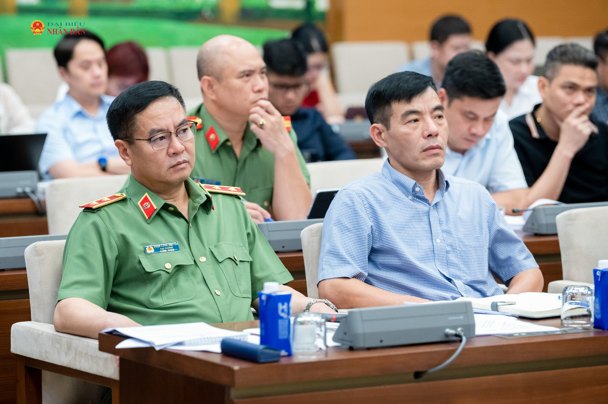 Các đại biểu dự phiên họp