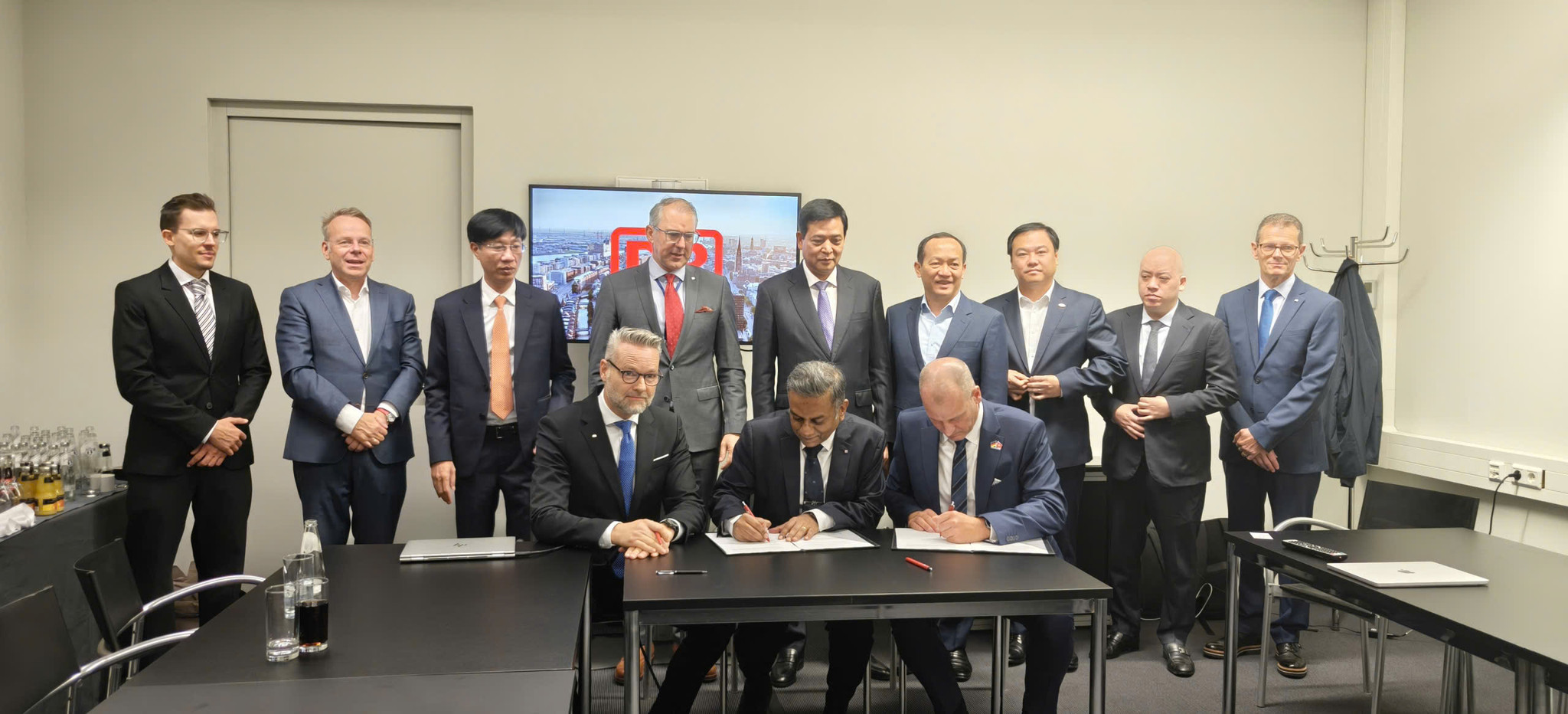 DB và Trường Đại học Việt - Đức ký bản ghi nhớ hợp tác về đào tạo, phát triển nguồn nhân lực đường sắt