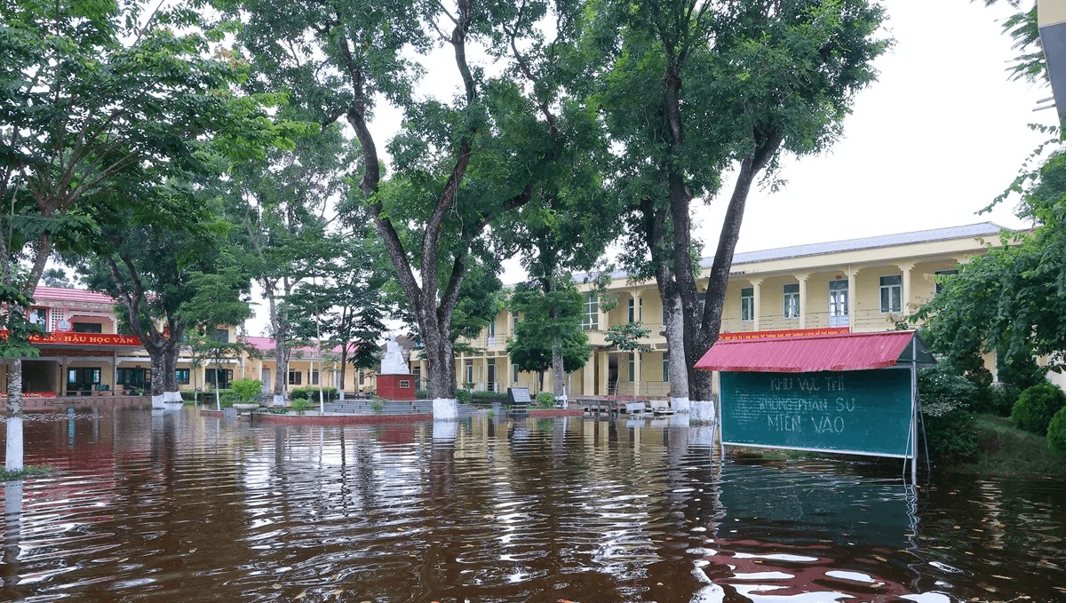 Tình trạng ngập úng vẫn còn diễn ra tại một số trường học trên địa bàn tỉnh Thanh Hóa