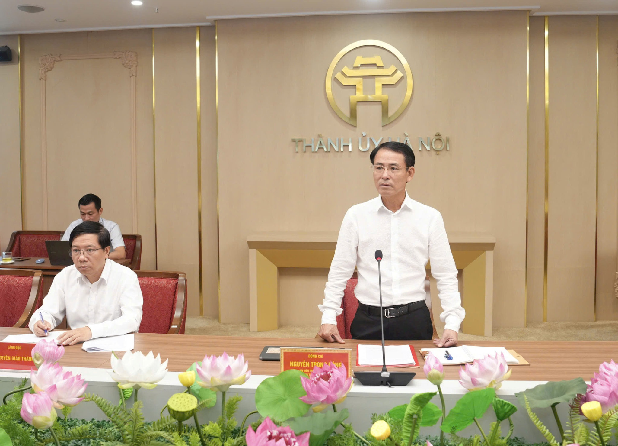 Phó Bí thư Thường trực Thành ủy Nguyễn Trọng Đông phát biểu kết luận buổi làm việc
