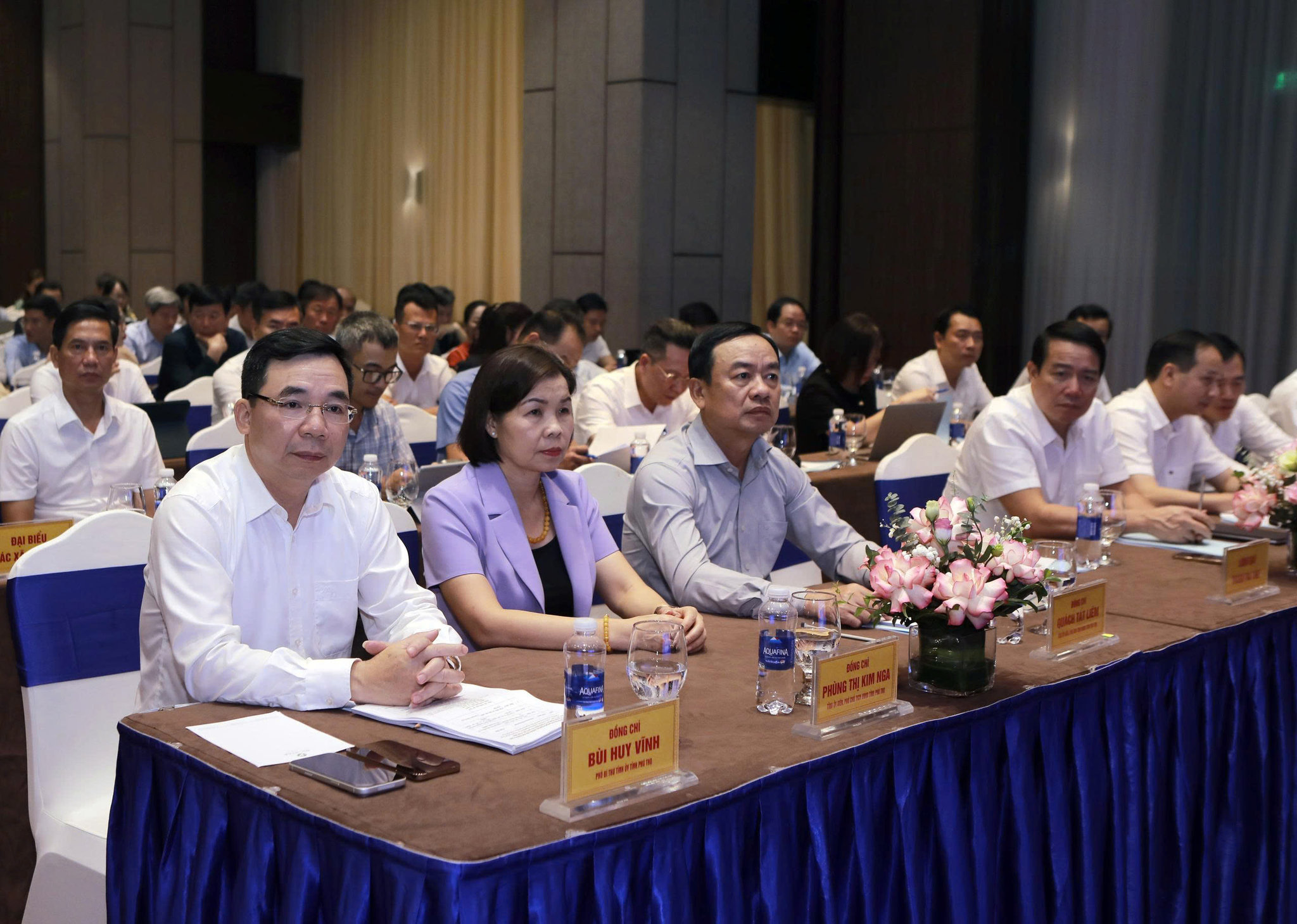 Các đại biểu tham dự hội nghị