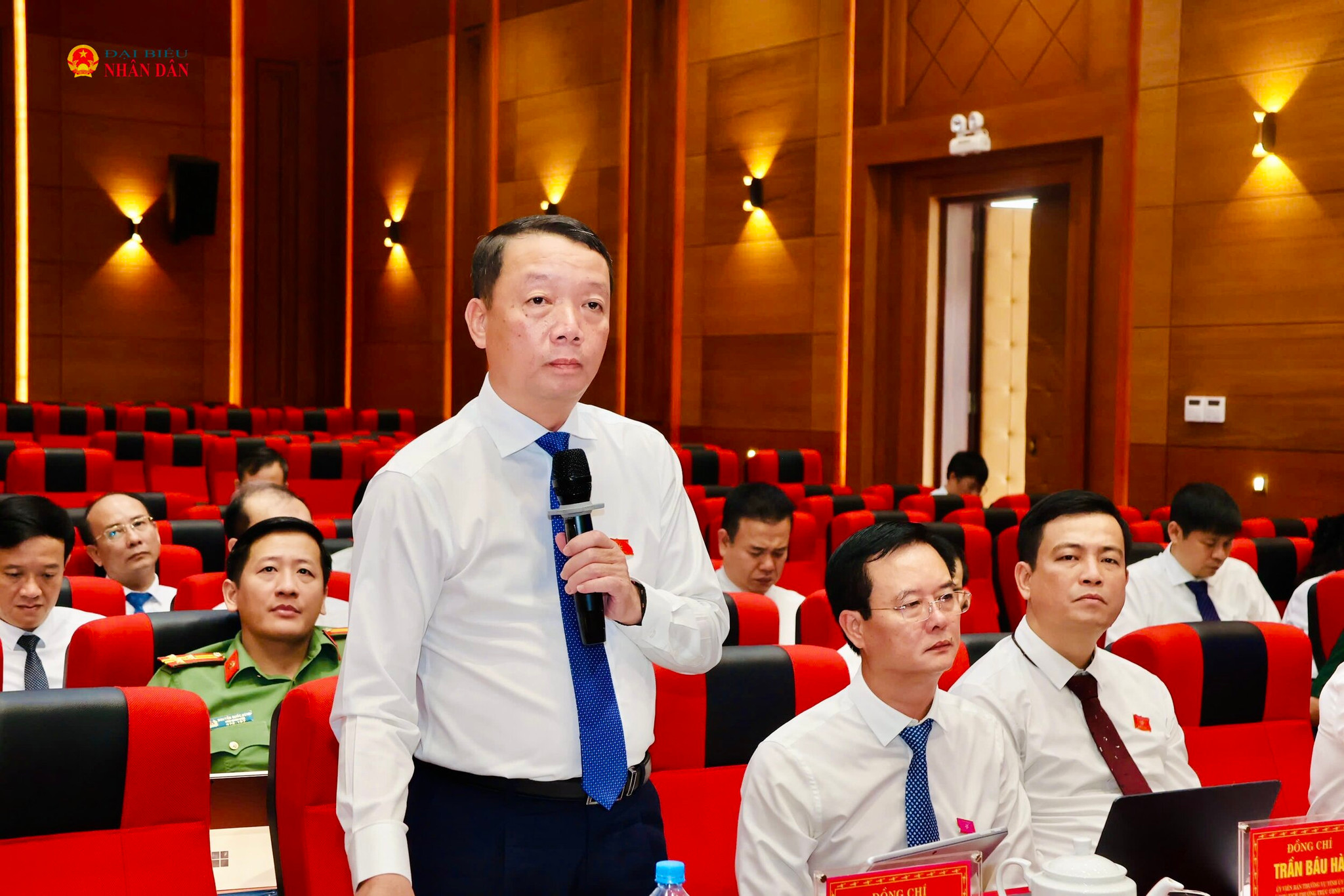 Chủ tịch UBND tỉnh Phan Thiên Định giải trình làm rõ hơn một số nội dung.