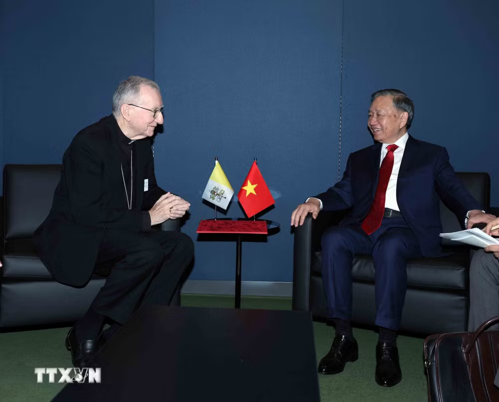 Tổng Bí thư, Chủ tịch nước Tô Lâm gặp Thủ tướng Tòa thánh Vatican, Hồng y Pietro Parolin