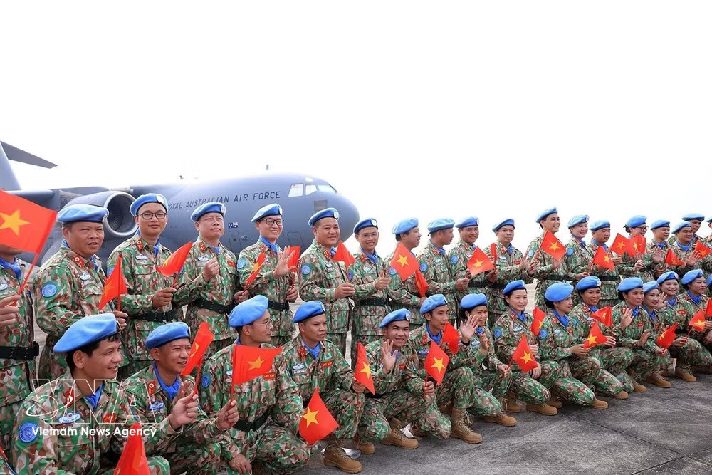 vnanet-nhiem-vu-quoc-te2.jpg