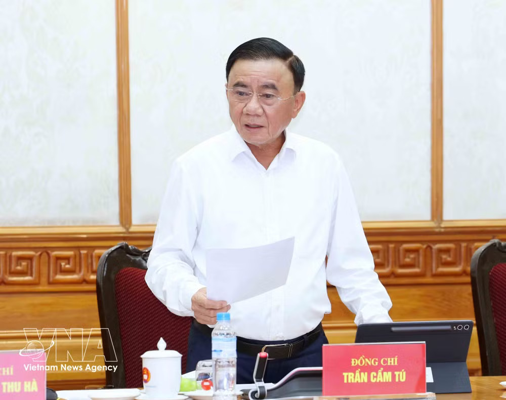 Politburo member and Standing Member of the Communist Party of Vietnam Central Committee's Secretariat Tran Cam Tu. (Photo: VNA) vnanet_potal-thuong-truc-ban-bi-thu-chu-tri-hop-ve-he-thong-quan-ly-cong-viec-danh-gia-can-bo-tren-moi-truong-so-9044112-1.jpg