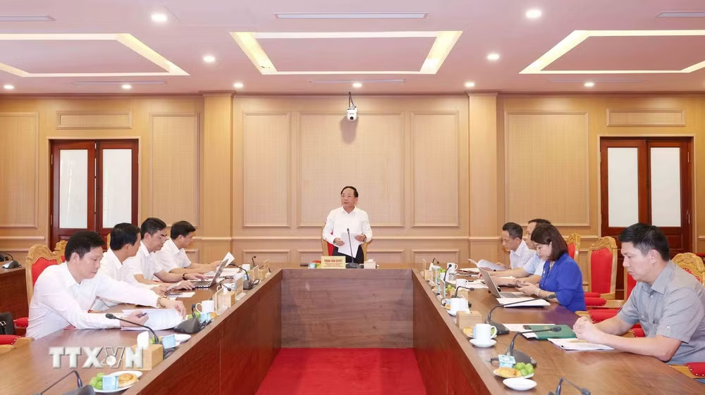 Ủy viên Bộ Chính trị, Bí thư Trung ương Đảng, Trưởng Ban Tuyên giáo Trung ương Trịnh Văn Quyết, Trưởng đoàn Kiểm tra, giám sát số 229 chủ trì Hội nghị tại điểm cầu Hà Nội