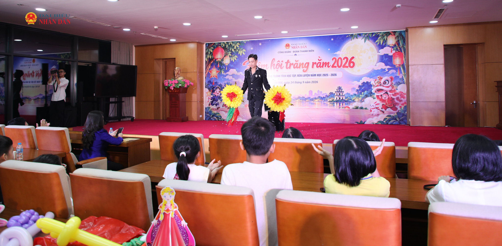 Báo Đại biểu Nhân dân tổ chức Đêm hội Trăng rằm 2026