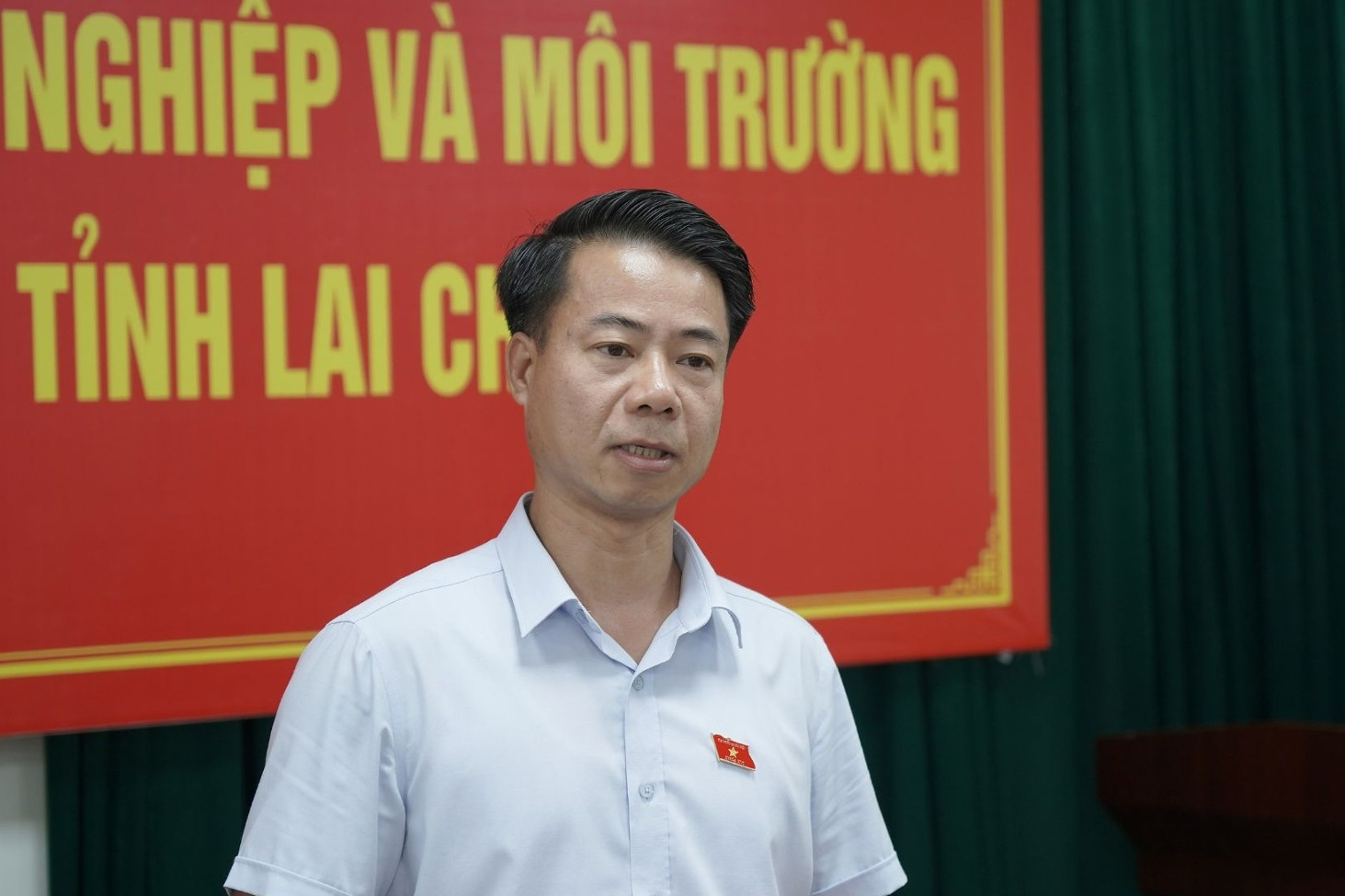 Phó Trưởng Đoàn chuyên trách Đoàn ĐBQH tỉnh Lai Châu Hoàng Quốc Khánh phát biểu kết luận tại cuộc làm việc