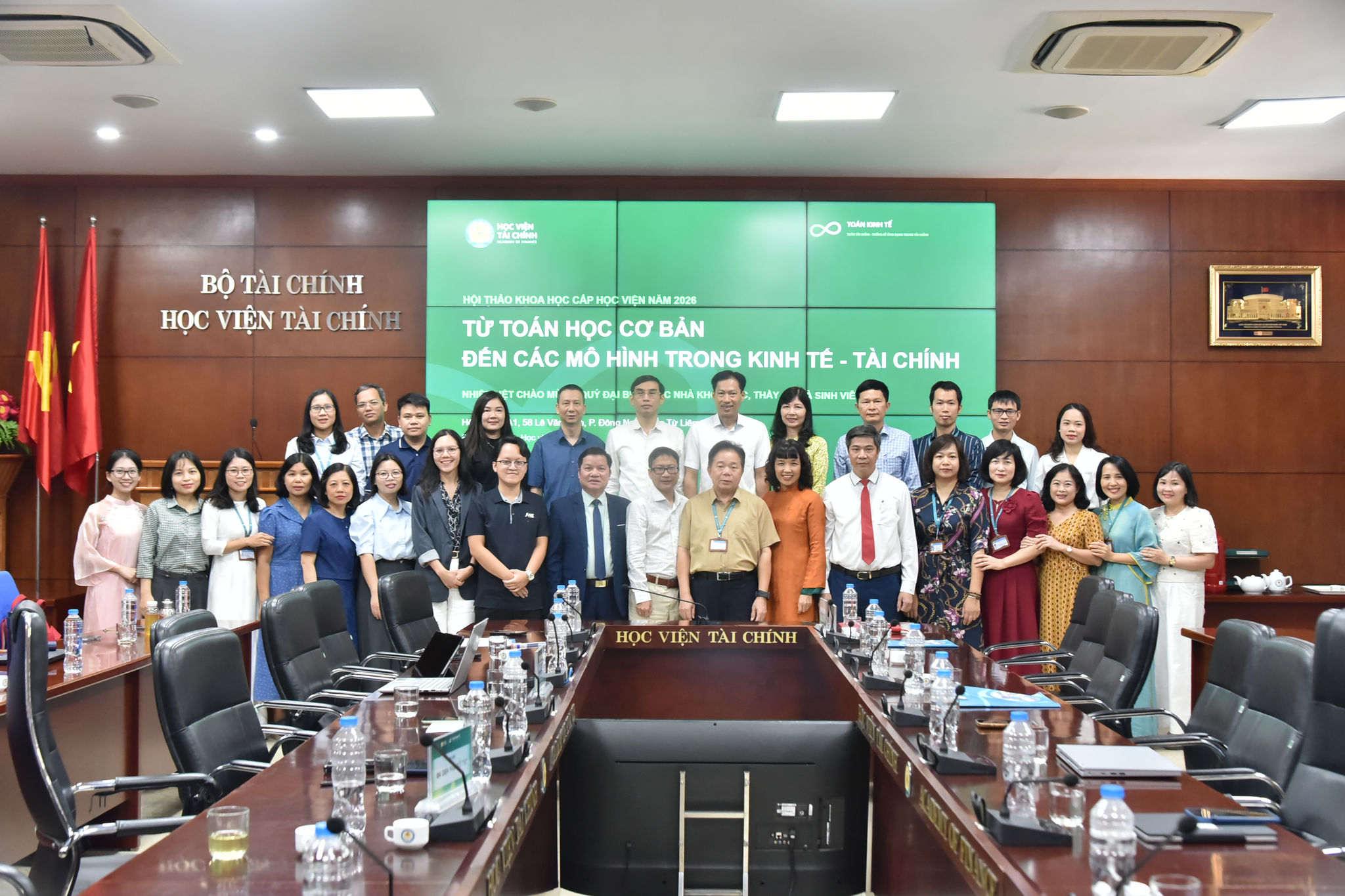 Các đại biểu tham dự Hội thảo