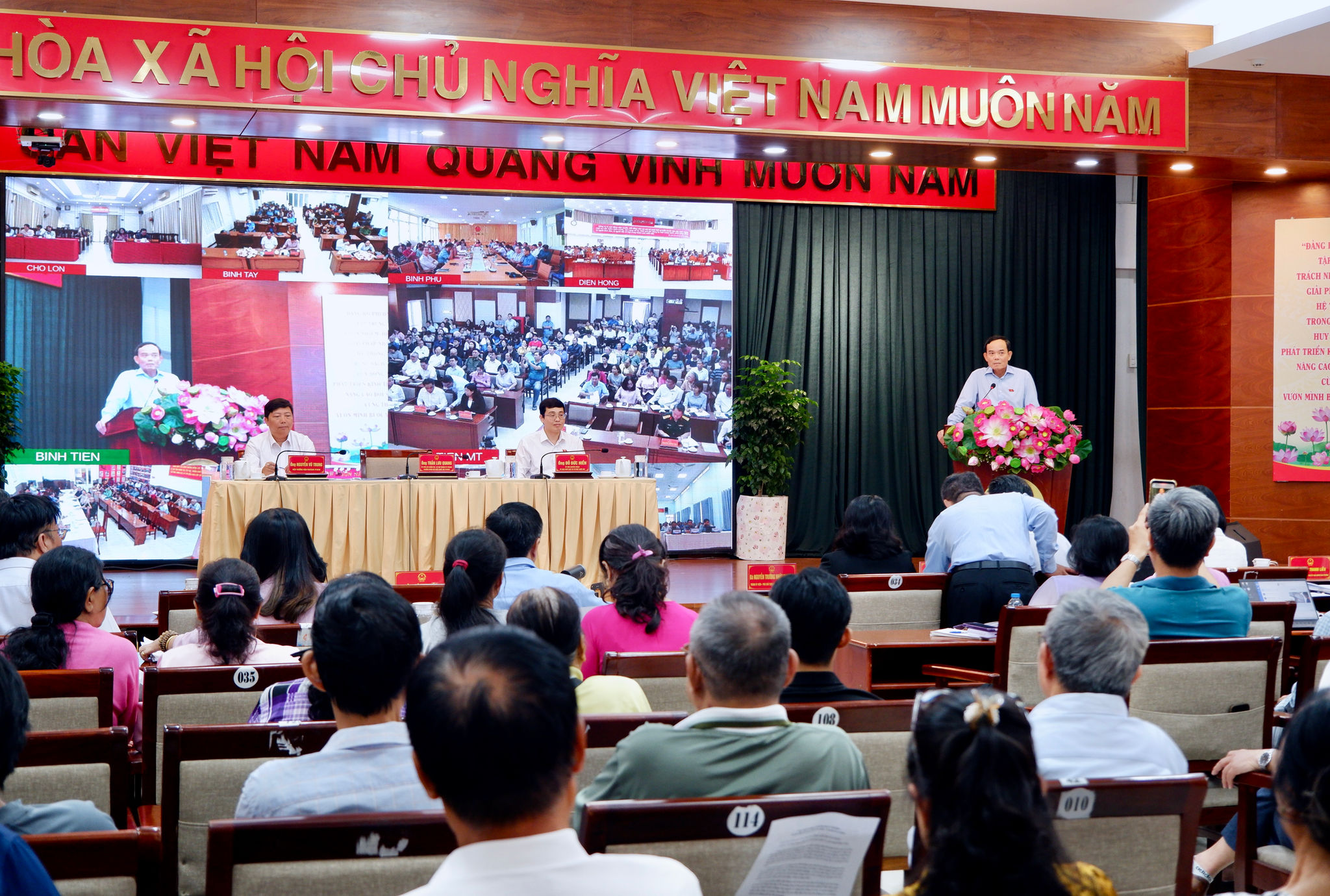 Quang cảnh hội nghị