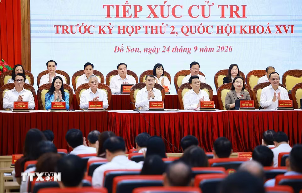 Thủ tướng Lê Minh Hưng và Đoàn đại biểu Quốc hội thành phố Hải Phòng tiếp xúc cử tri thành phố trước Kỳ họp thứ Hai, Quốc hội khoá XVI