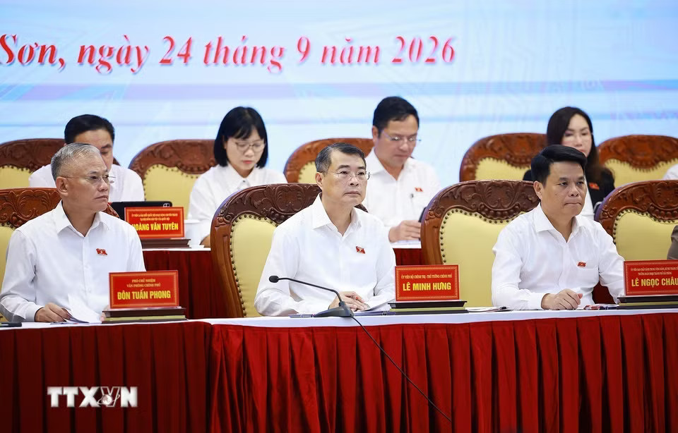 Thủ tướng Lê Minh Hưng và Đoàn Đại biểu Quốc hội thành phố Hải Phòng tiếp xúc cử tri trước Kỳ họp thứ Hai, Quốc hội khoá XVI