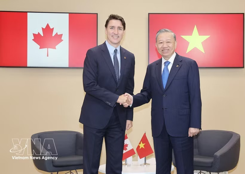 General Secretary of the Communist Party of Vietnam Central Committee and President To Lam meets with Canadian Prime Minister Justin Trudeau on the sidelines of the 19th Francophonie Summit in France on October 5, 2024 (Photo: VNA) 