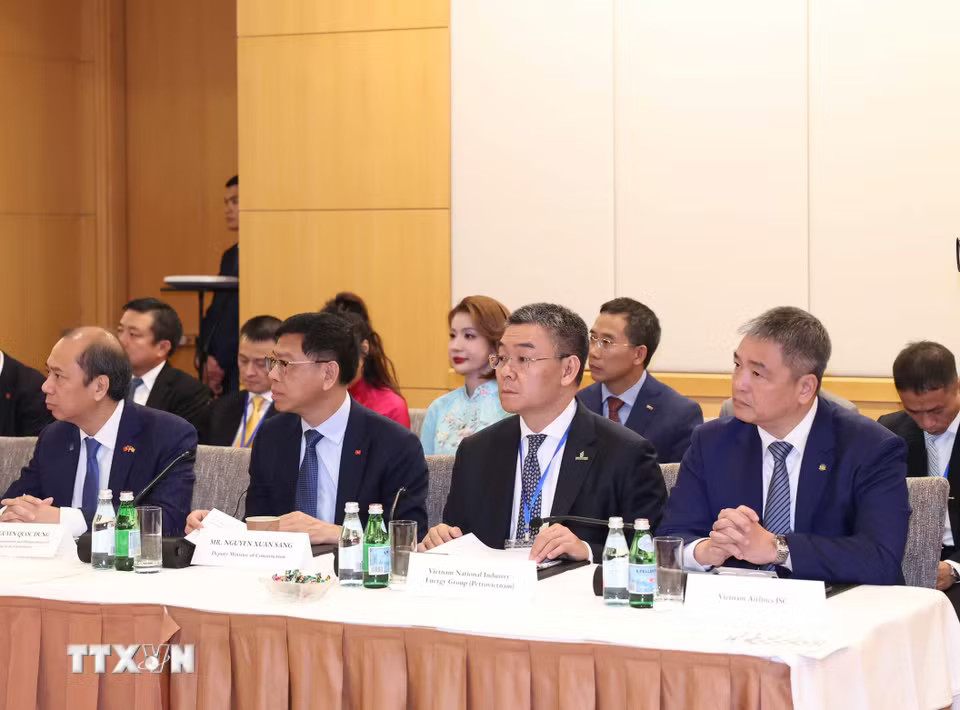 Các đại biểu tham dự tọa đàm