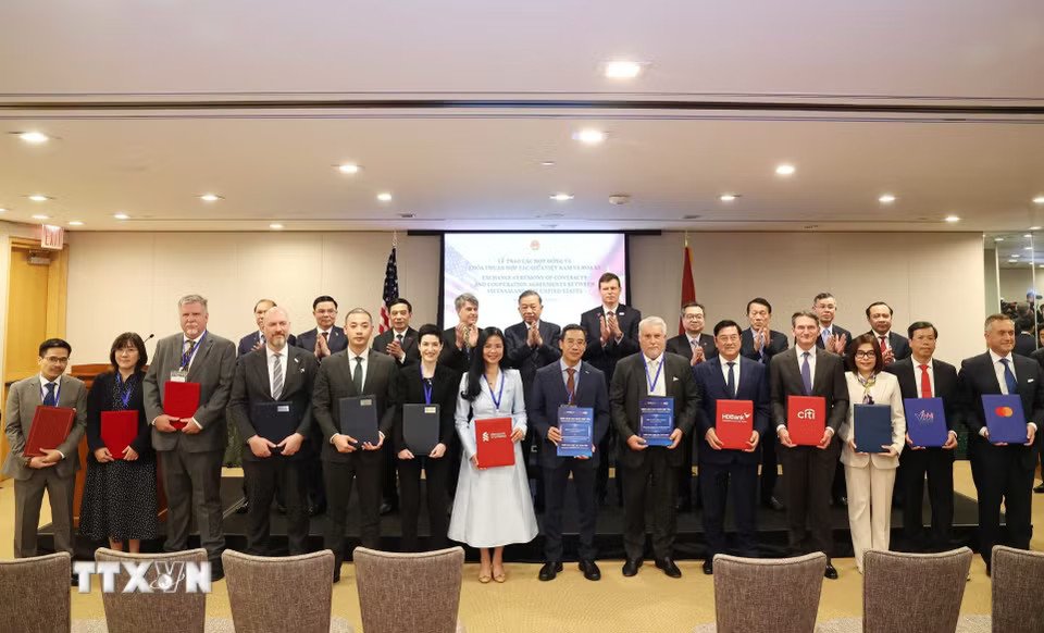 Tổng Bí thư, Chủ tịch nước Tô Lâm chứng kiến lễ trao các hợp đồng, thoả thuận hợp tác giữa doanh nghiệp Việt Nam và Hoa Kỳ