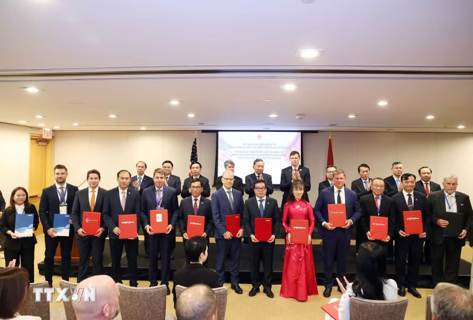 Tổng Bí thư, Chủ tịch nước Tô Lâm chứng kiến lễ trao các hợp đồng, thoả thuận hợp tác giữa doanh nghiệp Việt Nam và Hoa Kỳ