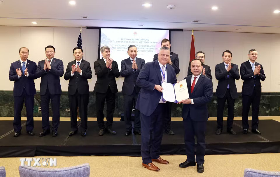 Tổng Bí thư, Chủ tịch nước Tô Lâm chứng kiến lễ trao các hợp đồng, thoả thuận hợp tác giữa doanh nghiệp Việt Nam và Hoa Kỳ