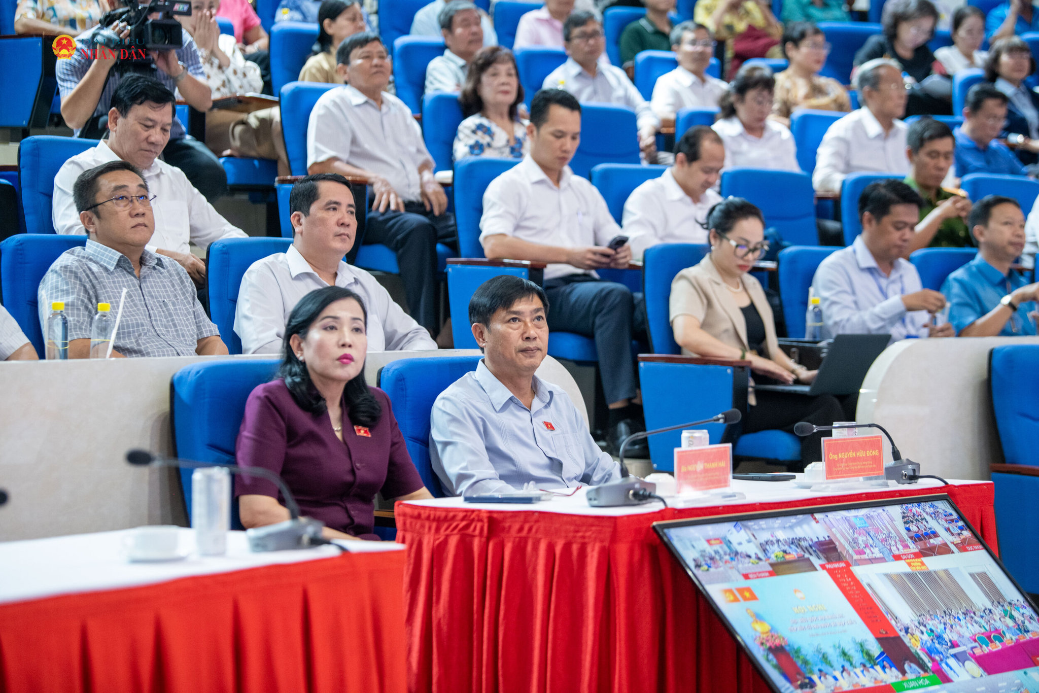 Chủ nhiệm Ủy ban Khoa học, Công nghệ và Môi trường Nguyễn Thanh Hải, Chủ nhiệm Ủy ban Công tác đại biểu Nguyễn Hữu Đông dự Hội nghị tiếp xúc cử tri