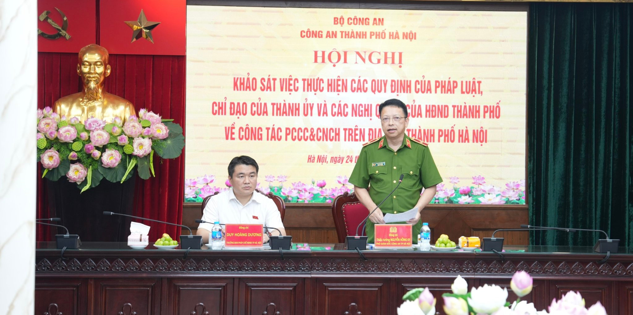 Phó Giám đốc Công an thành phố Hà Nội Nguyễn Hồng Ky phát biểu tại buổi làm việc với Ban Pháp chế HĐND thành phố Hà Nội