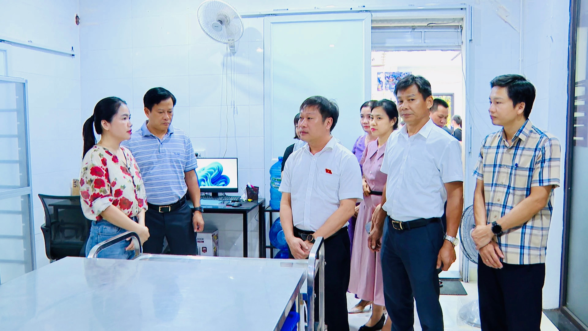 Đoàn ĐBQH tỉnh giám sát việc thực hiện an toàn thực phẩm tại tiệm bánh Thanh Huyền Lê