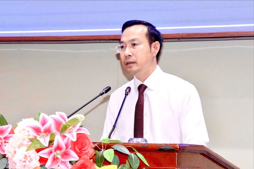 Chủ tịch UBND tỉnh Đồng Tháp Nguyễn Thanh Nhàn phát biểu