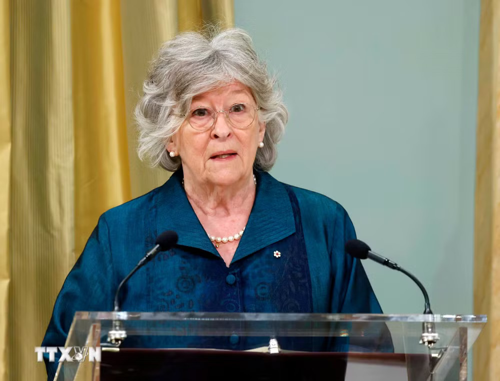 Toàn quyền Canada Louise Arbour phát biểu chào mừng
