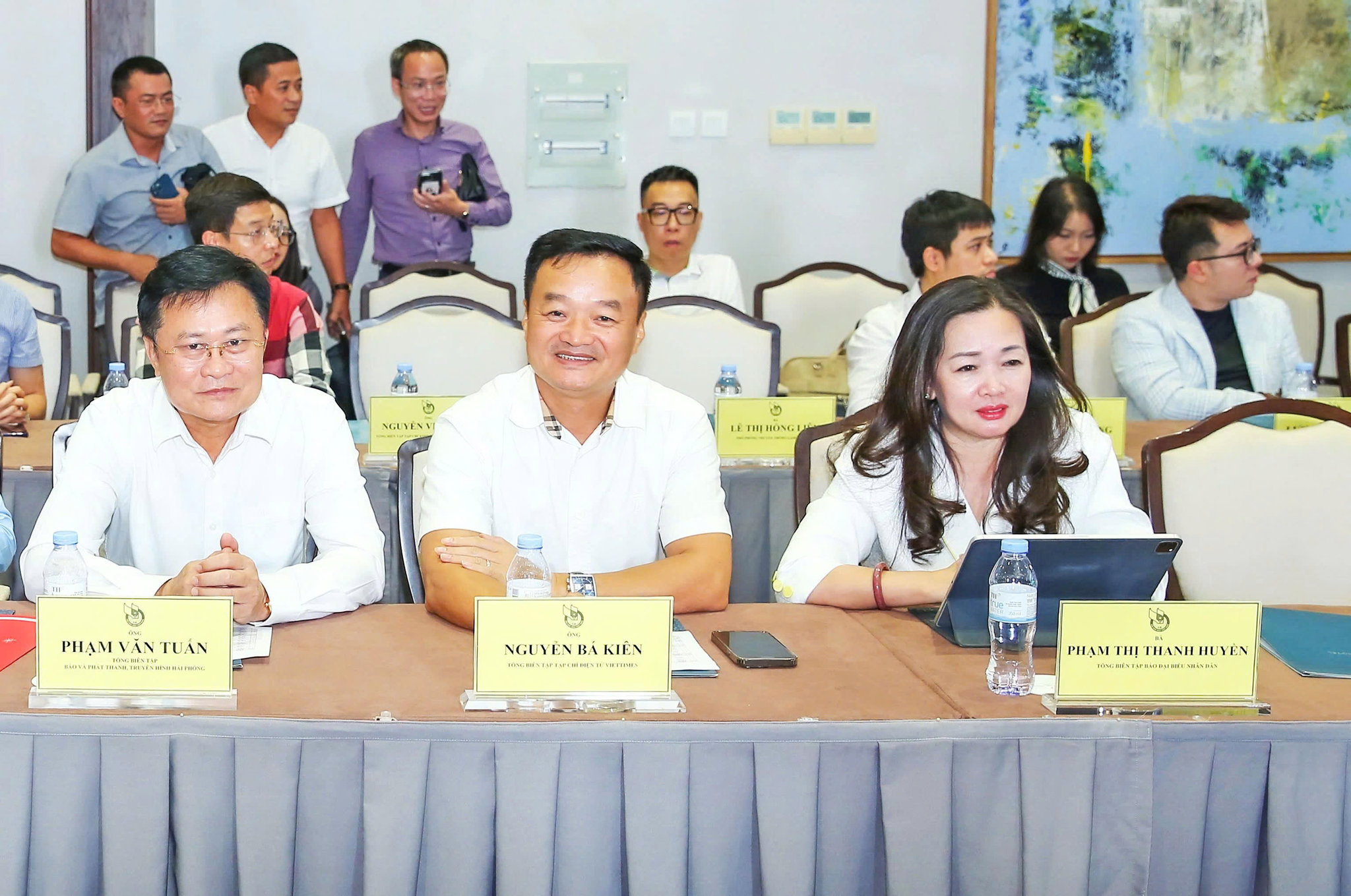Các đại biểu dự Diễn đàn Tổng Biên tập lần thứ 8 - năm 2026